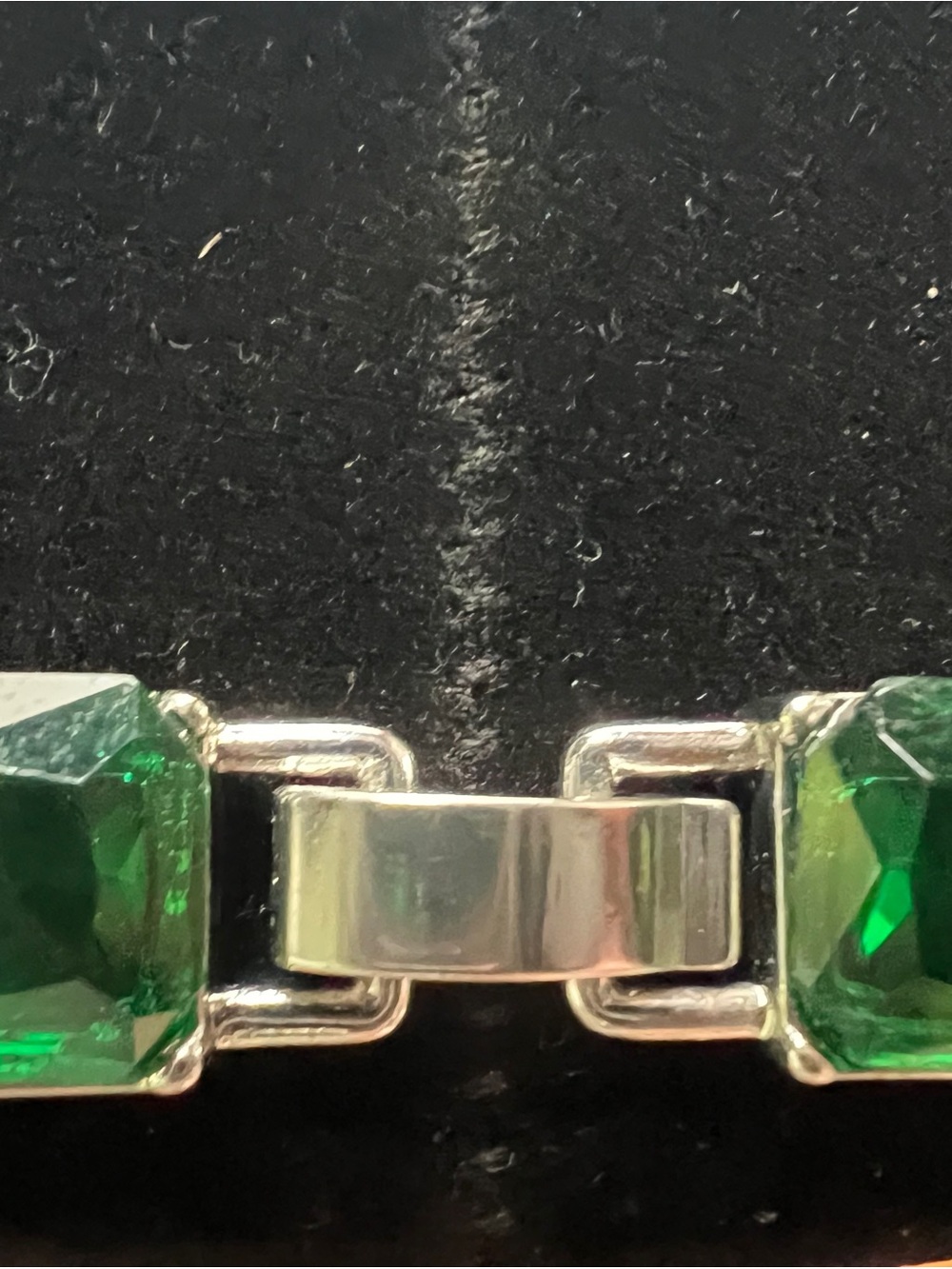 Vintage Emerald Green Crystal Necklace - Women Jewelry - Picture 5 of 5